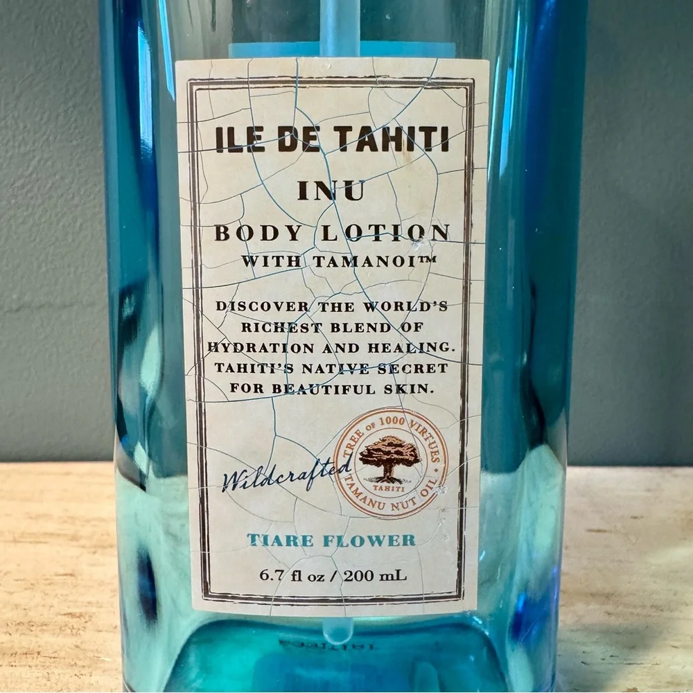 Ile De Tahiti Blue Body Lotion/Soap Dispenser